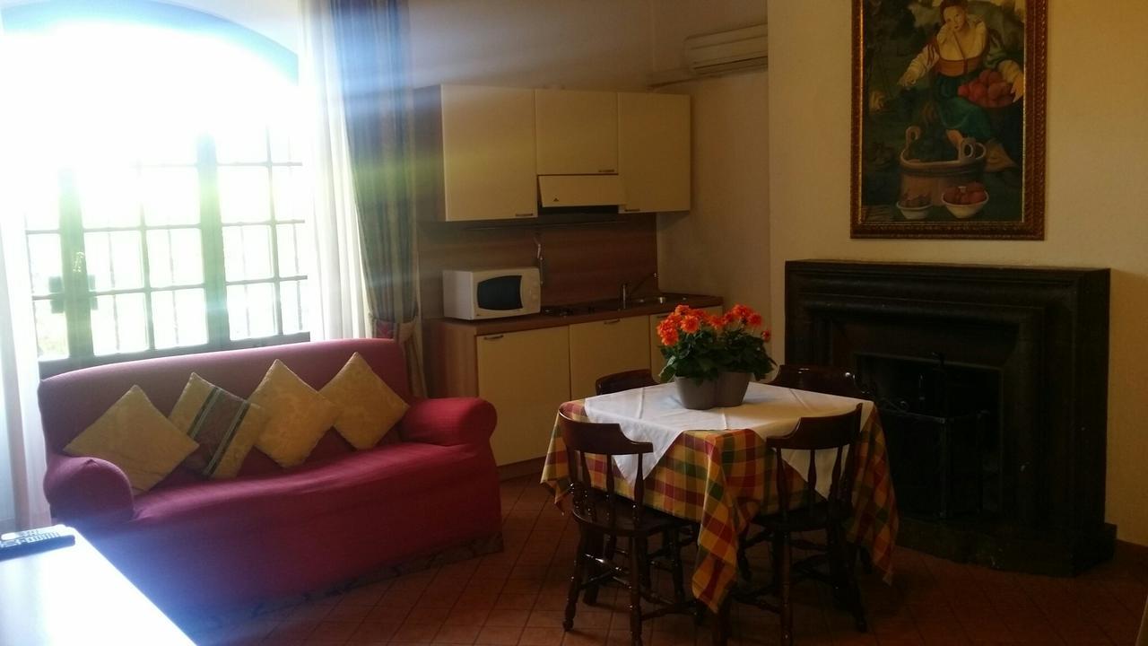 Casale Mostacciano Lägenhetshotell 3*