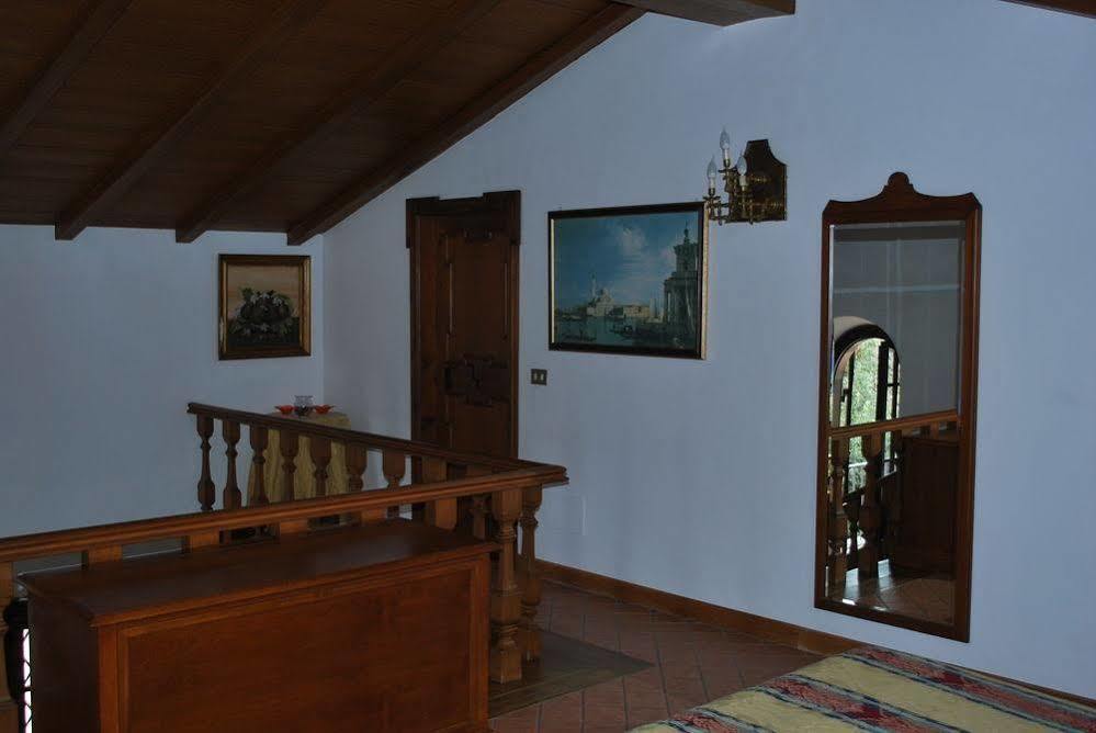 Lägenhetshotell Casale Mostacciano 3*